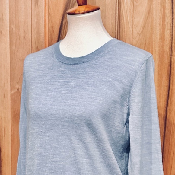 Banana Republic - Extra Fine Merino Wool - Super Soft Sky Blue Sweater - EUC - L - Picture 14 of 14